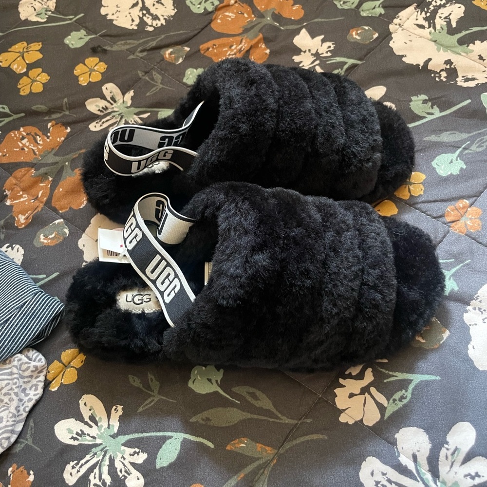 BRAND NEW BLACK UGG SLIDES